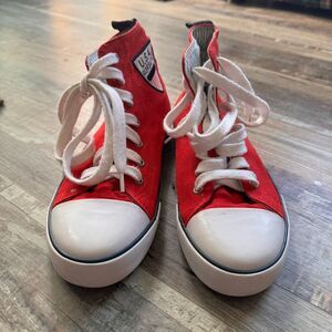Ralph‎ Lauren red high top shoes in size 4.5 in great condition